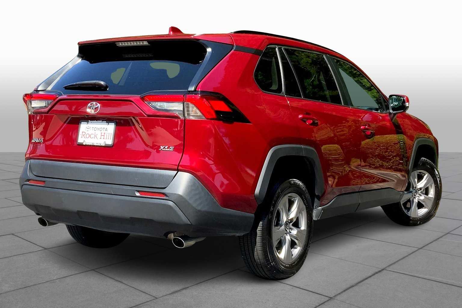 2023 Toyota RAV4 XLE photo 12