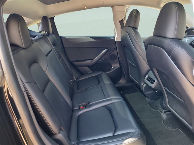 2022 Tesla Model Y Long Range photo 25