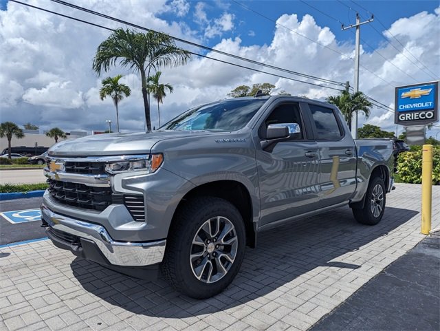 2026 Chevrolet Silverado 1500 LT photo 4