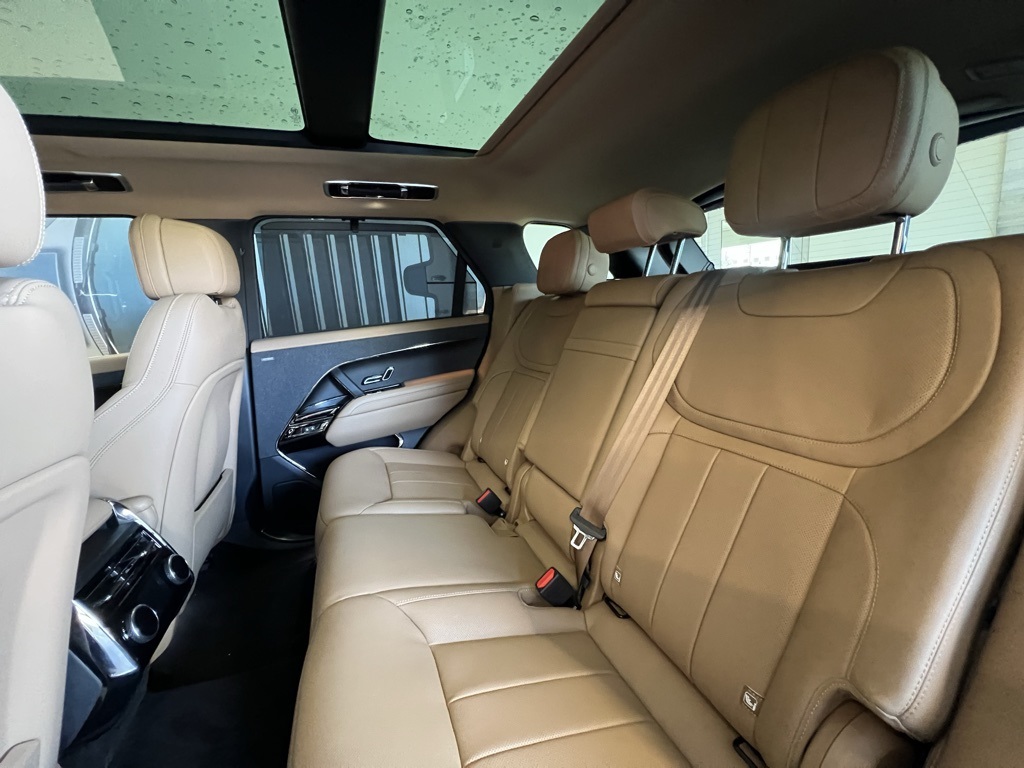 2025 Land Rover Range Rover Sport SE photo 22