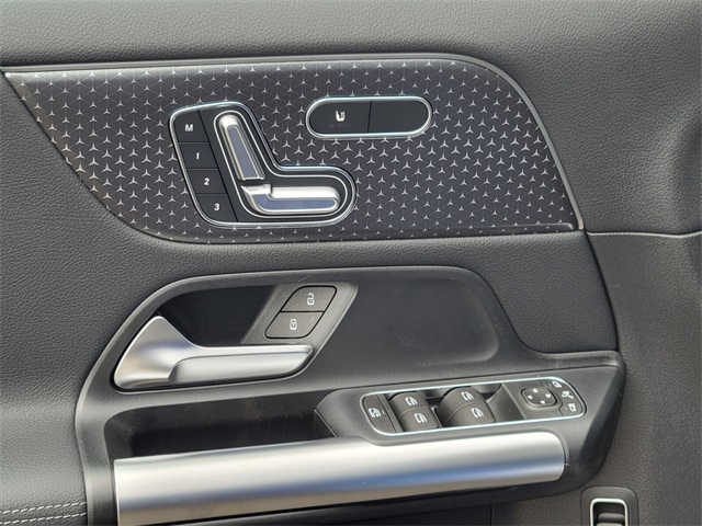 2025 Mercedes Benz GLA 250 4MATIC photo 17