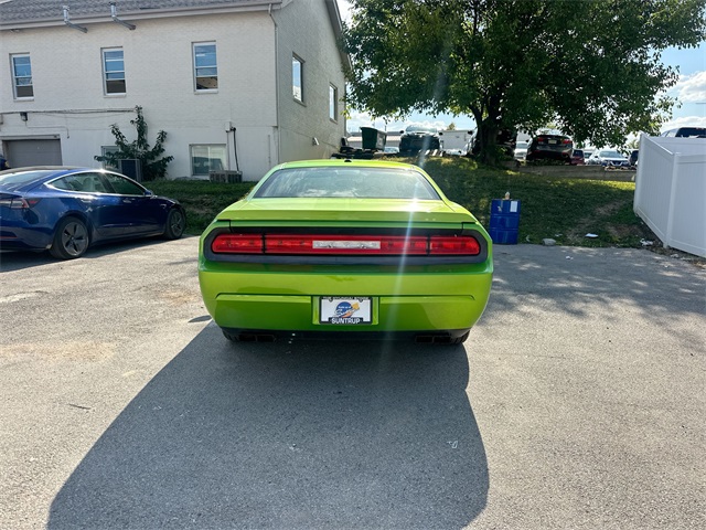 2011 Dodge Challenger R/T photo 17