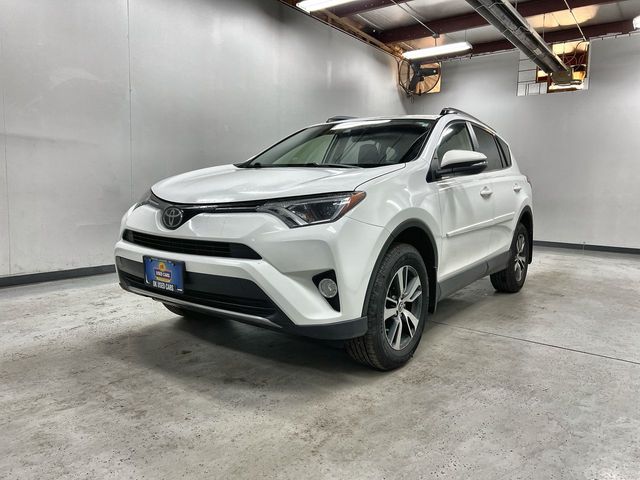 2018 Toyota RAV4 XLE's photo
