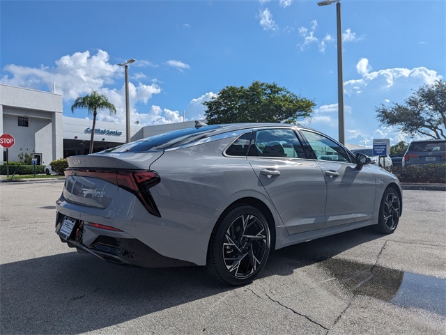 2025 Kia K5 GT-Line photo 13