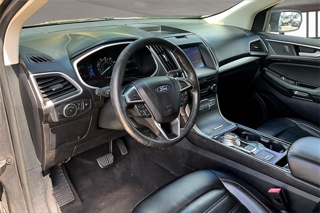 2020 Ford Edge SEL photo 14