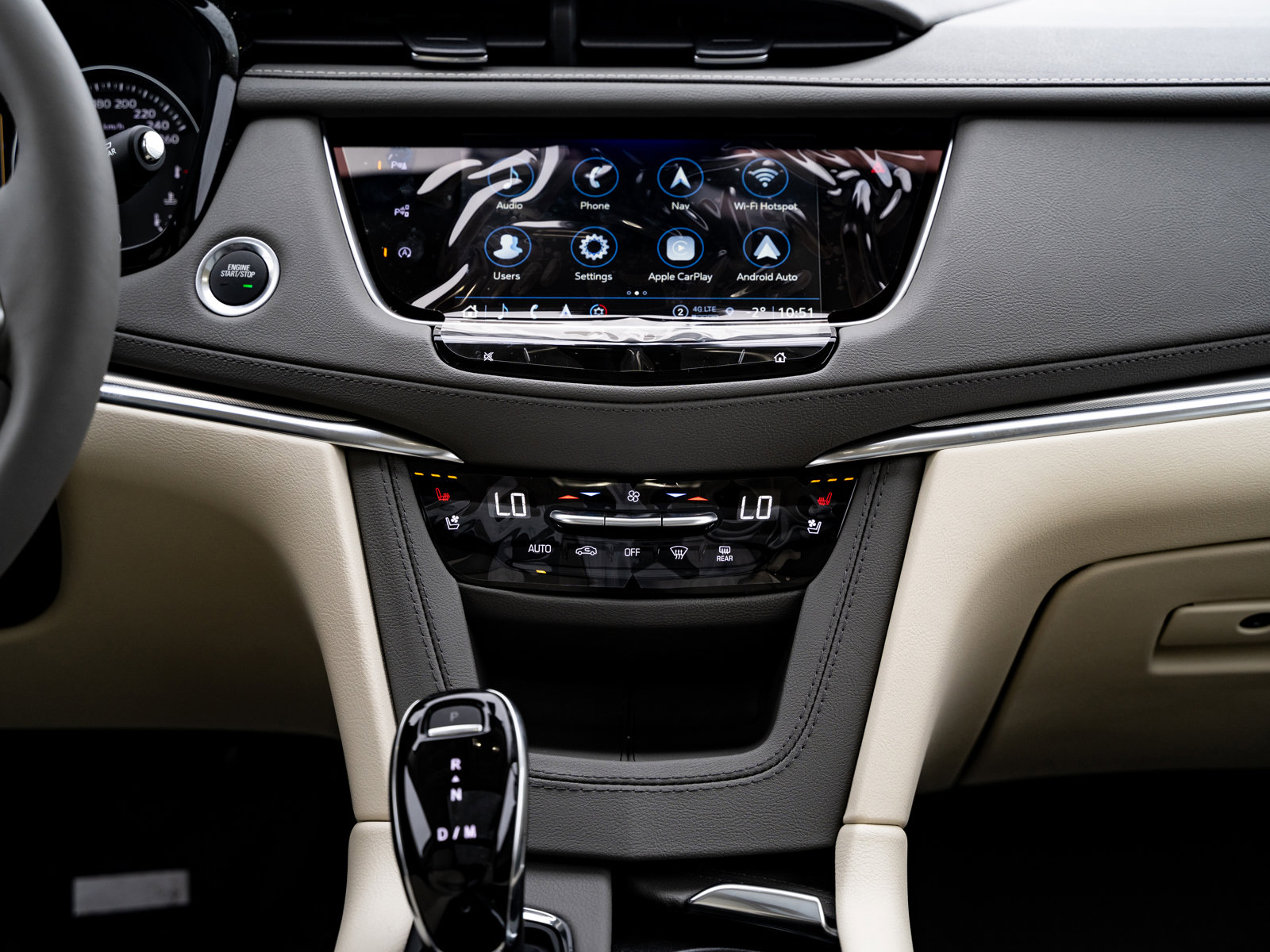 New 2024 Cadillac XT5 AWD Premium Luxury Sunroof Heated & Cooled