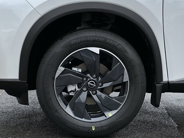 2026 Nissan Rogue SV photo 2
