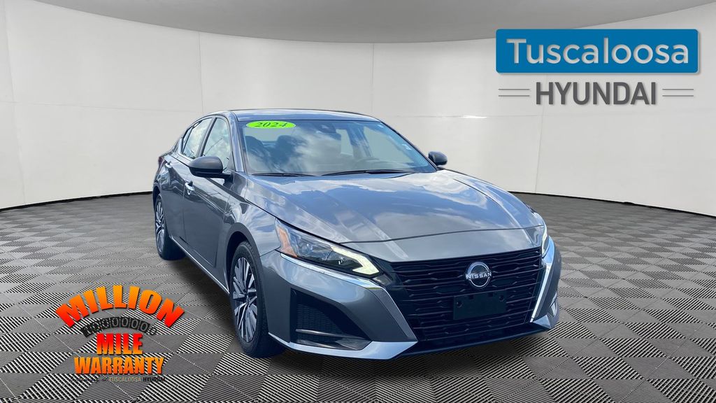 2024 Nissan Altima SV's photo