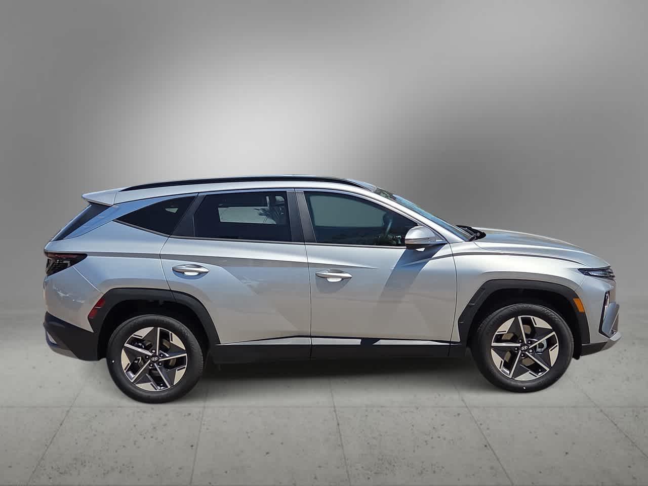 2025 Hyundai Tucson SEL Convenience photo 9