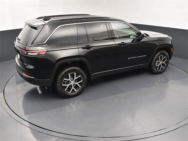 2025 Jeep Grand Cherokee Limited photo 14