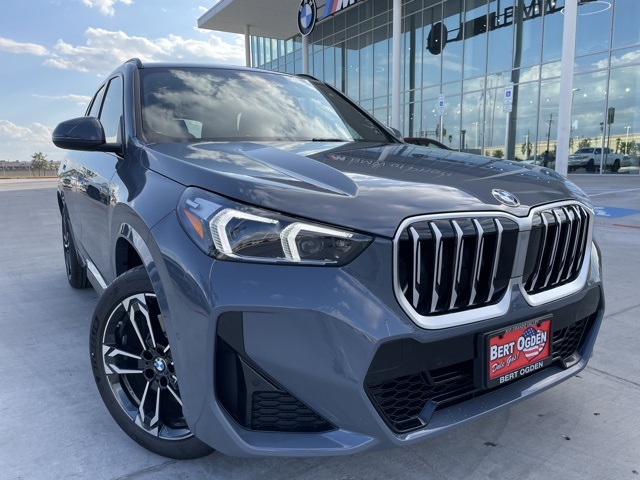 2026 BMW X1 28i's photo