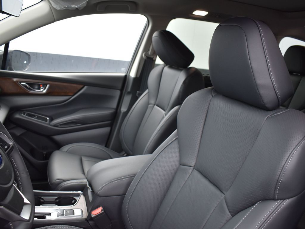 2025 Subaru Ascent Touring photo 9