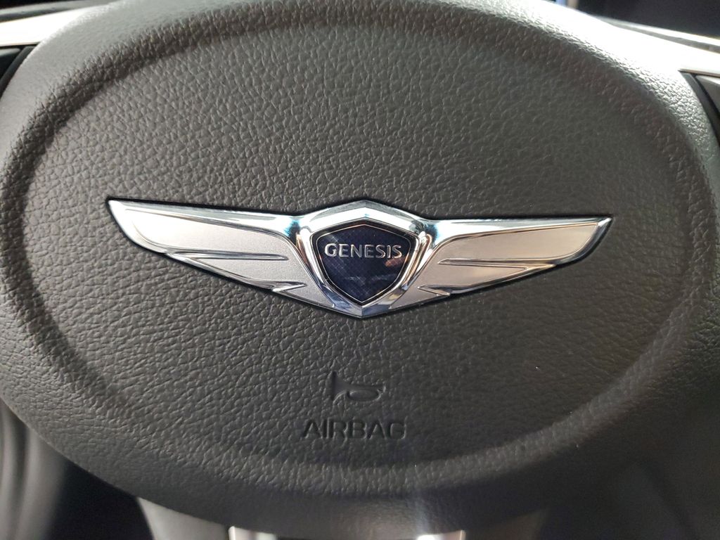2022 Genesis G70 3.3T photo 22