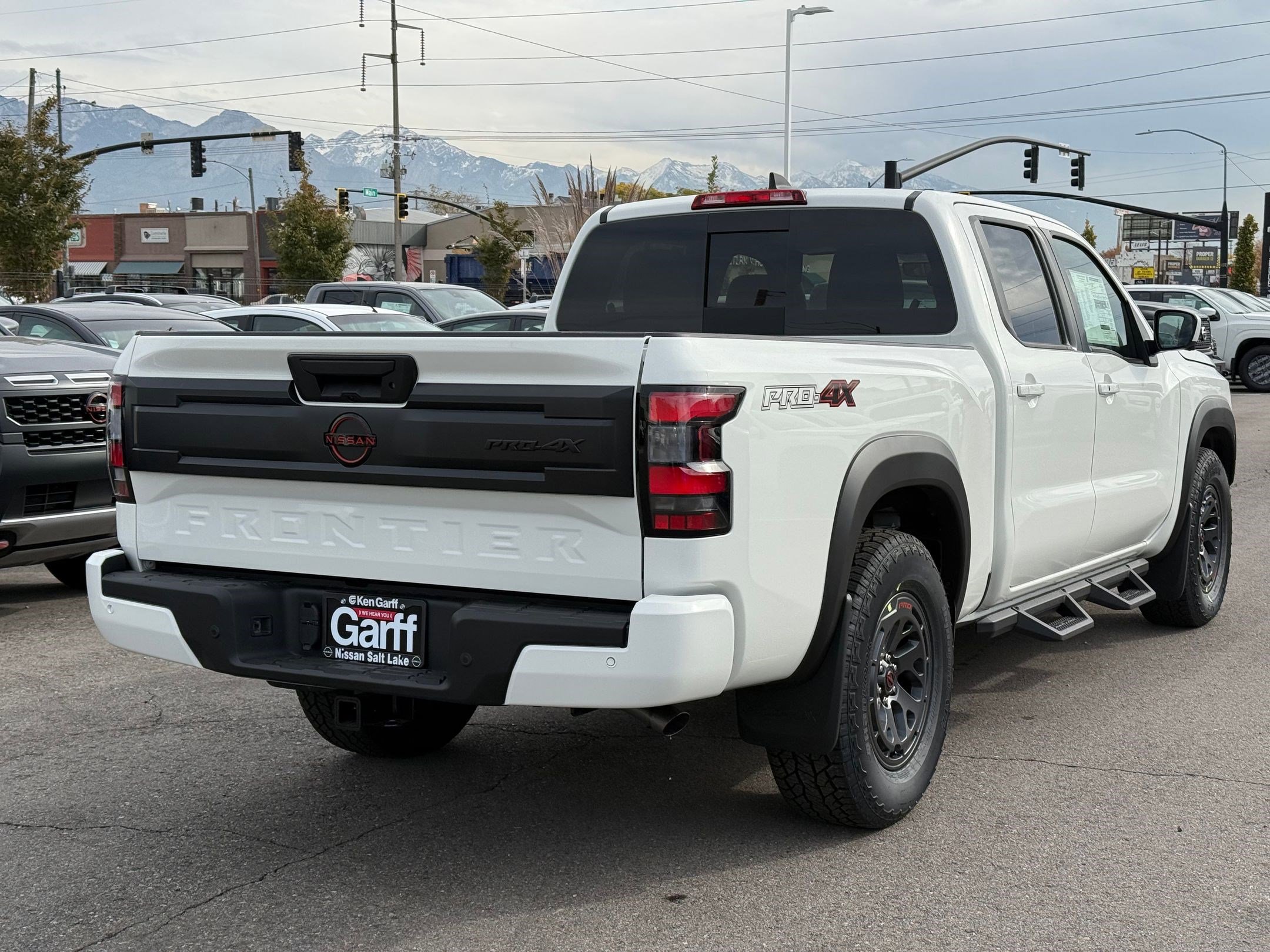 2026 Nissan Frontier PRO-4X photo 3