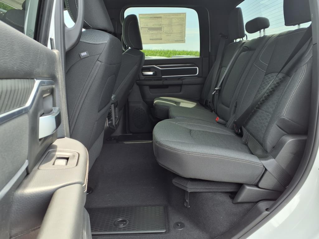 2025 Ram 2500 Big Horn photo 4
