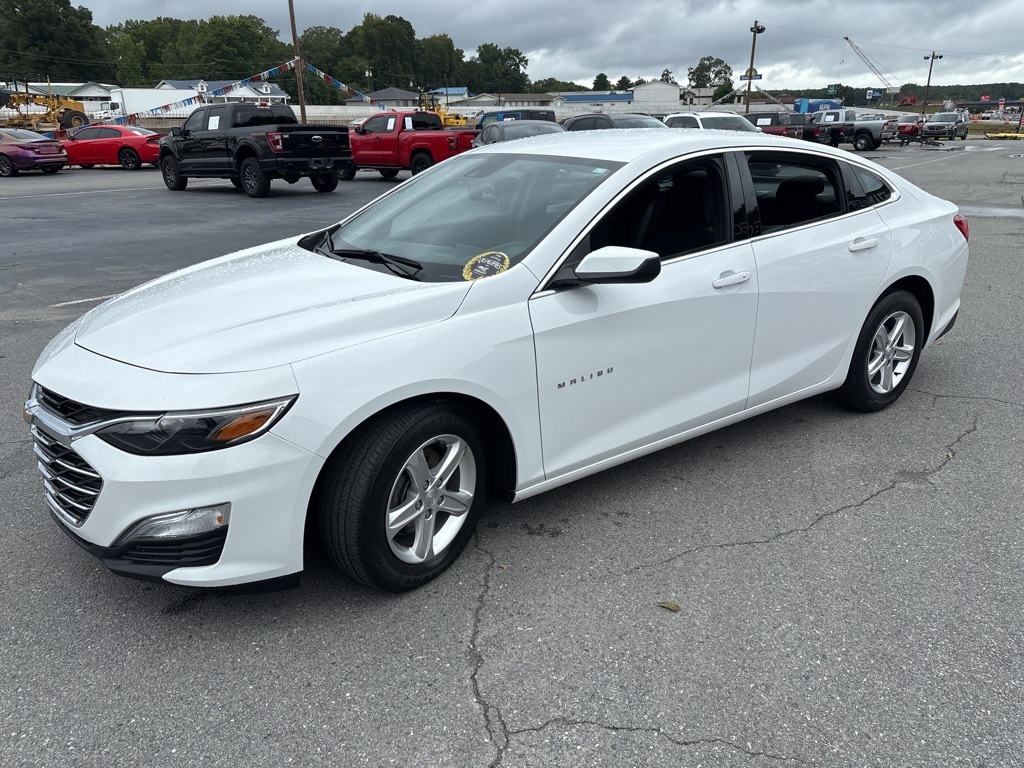 2023 Chevrolet Malibu LS photo 2