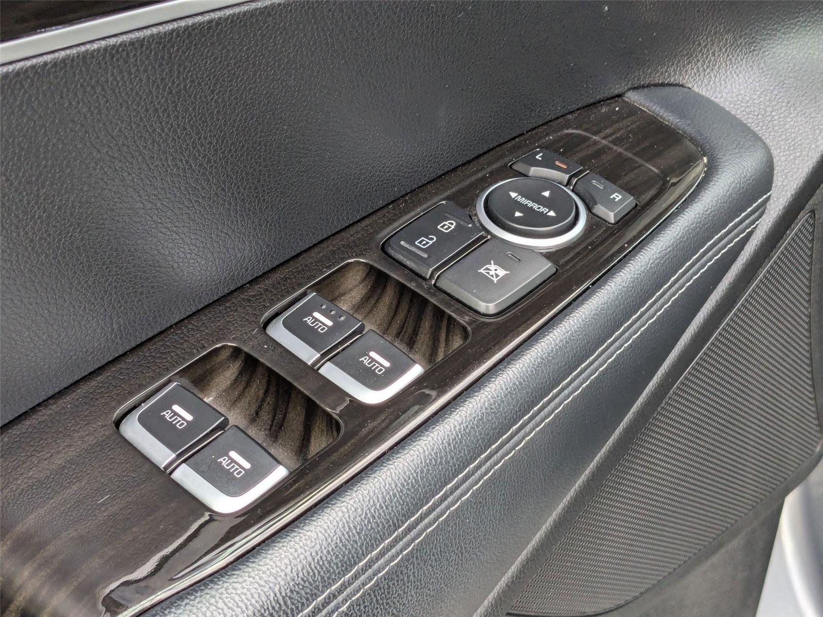 2020 Kia Sorento S V6 photo 13