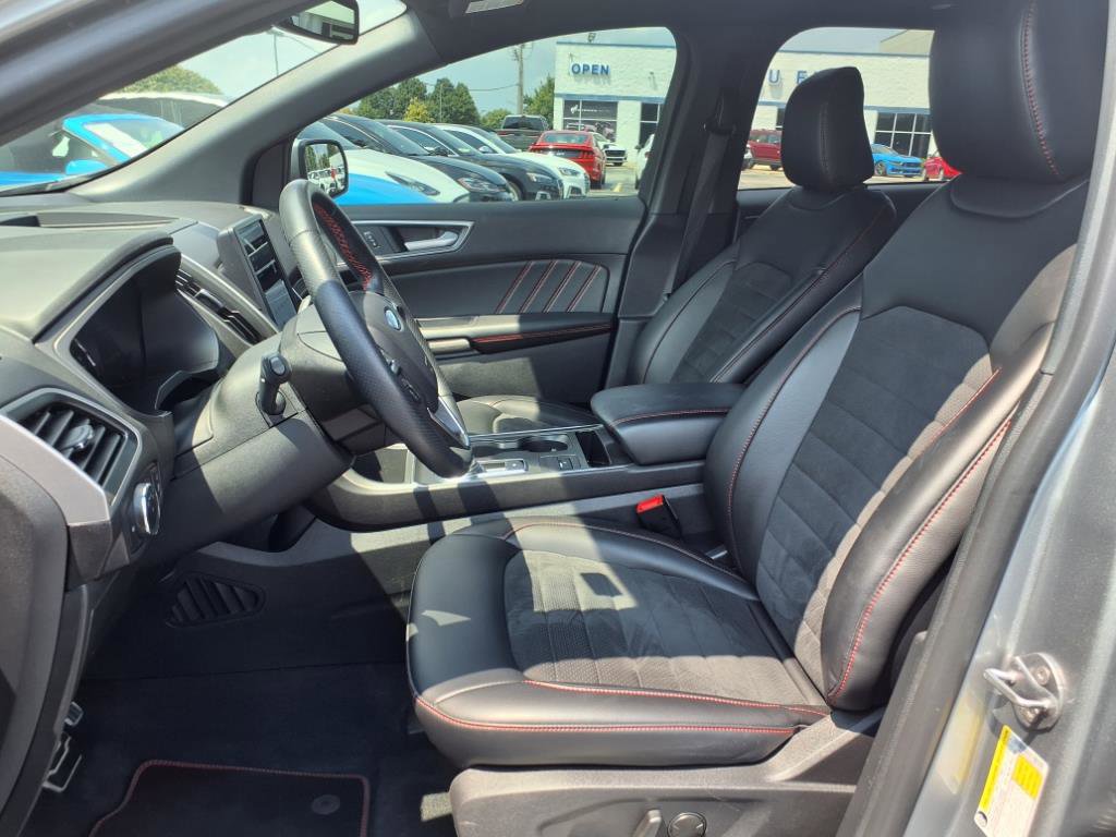 2024 Ford Edge ST-Line photo 19