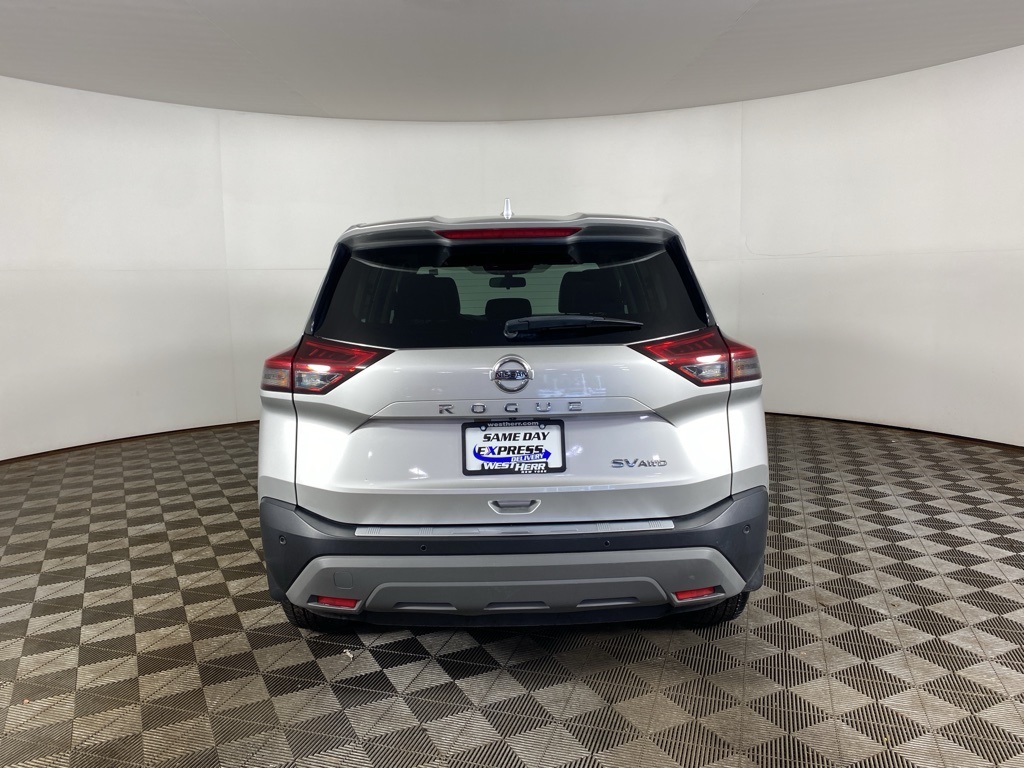 2021 Nissan Rogue SV photo 2