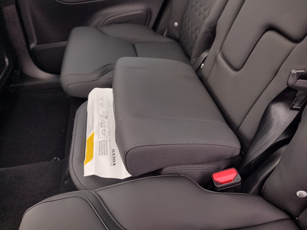 2026 VOLVO XC90 - Image 22