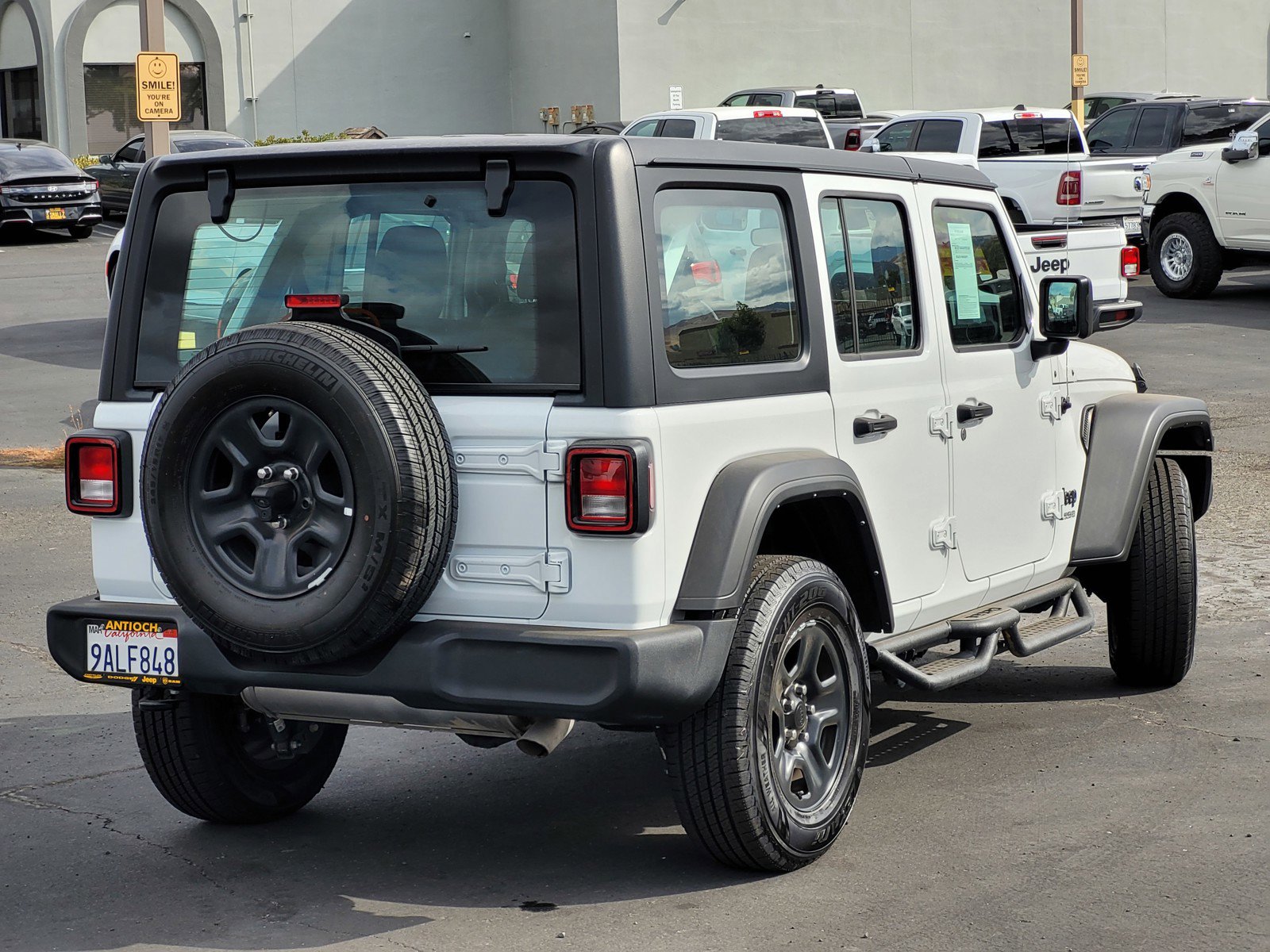 2022 Jeep Wrangler Unlimited Sport photo 4