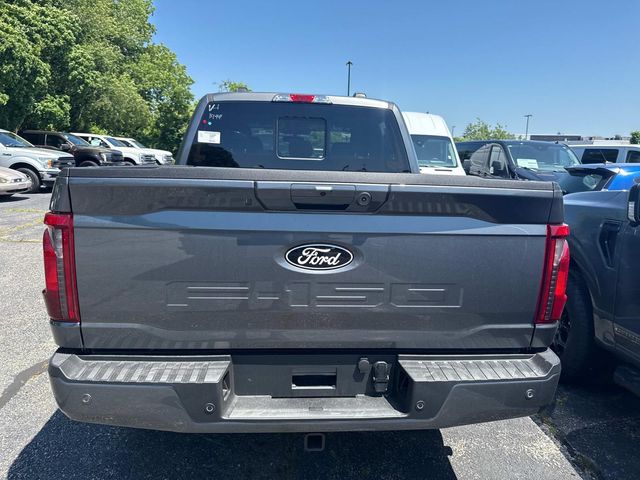 2025 Ford F-150 XLT photo 3