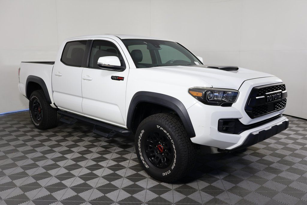 2019 Toyota Tacoma TRD Pro photo 3
