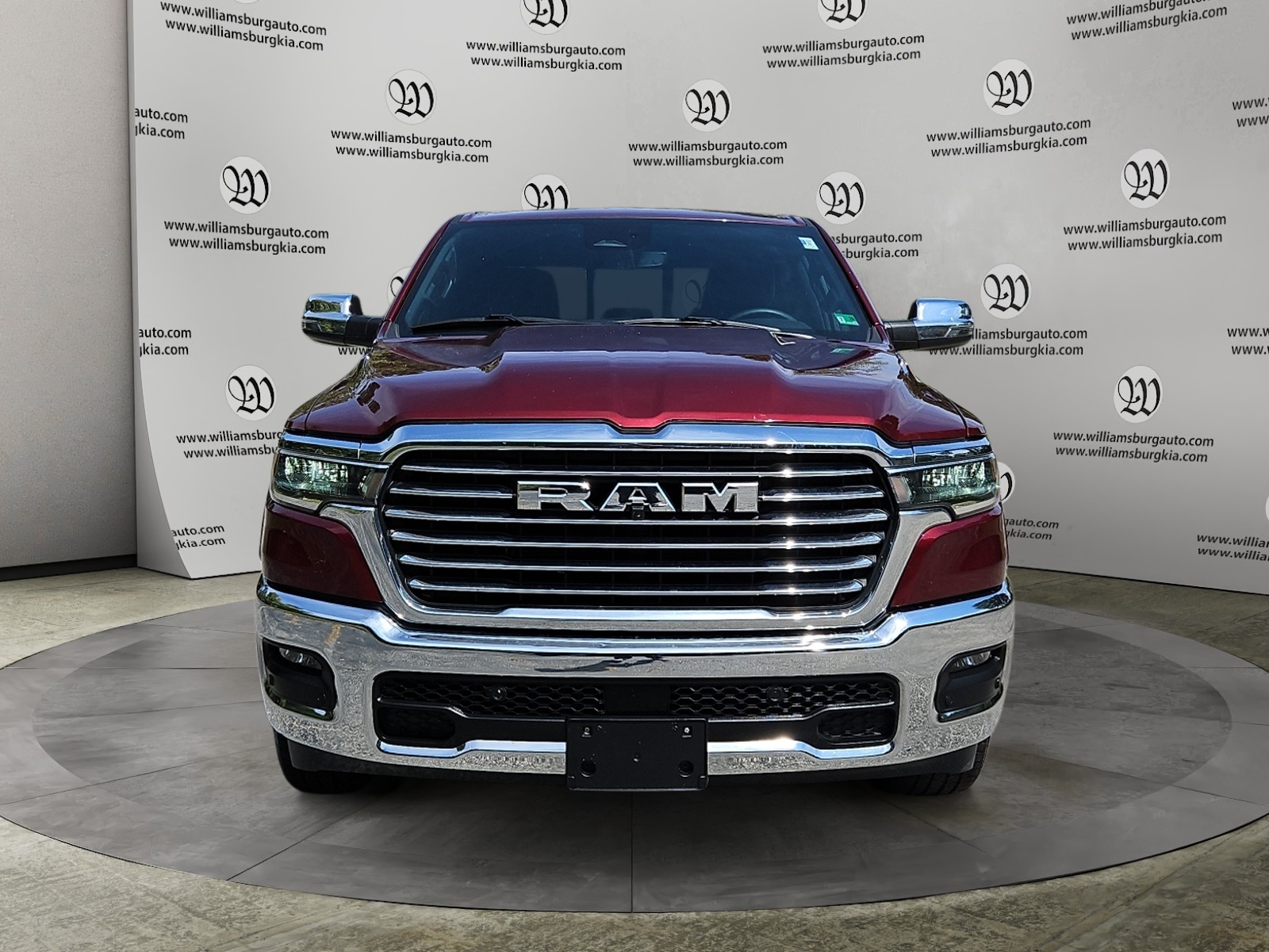 2025 Ram 1500 Laramie photo 4