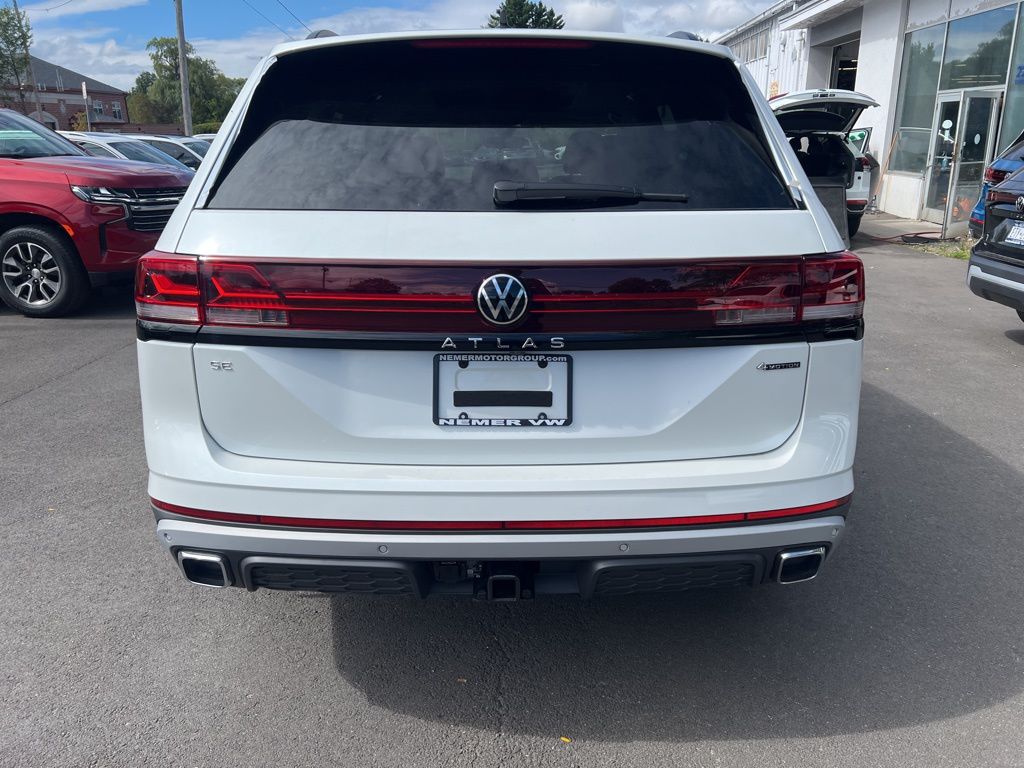 2026 Volkswagen Atlas Peak Edition SE photo 7