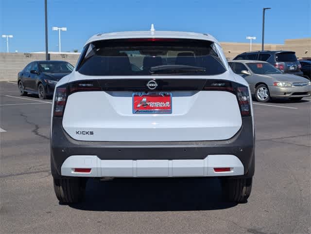 2025 Nissan Kicks SV photo 3