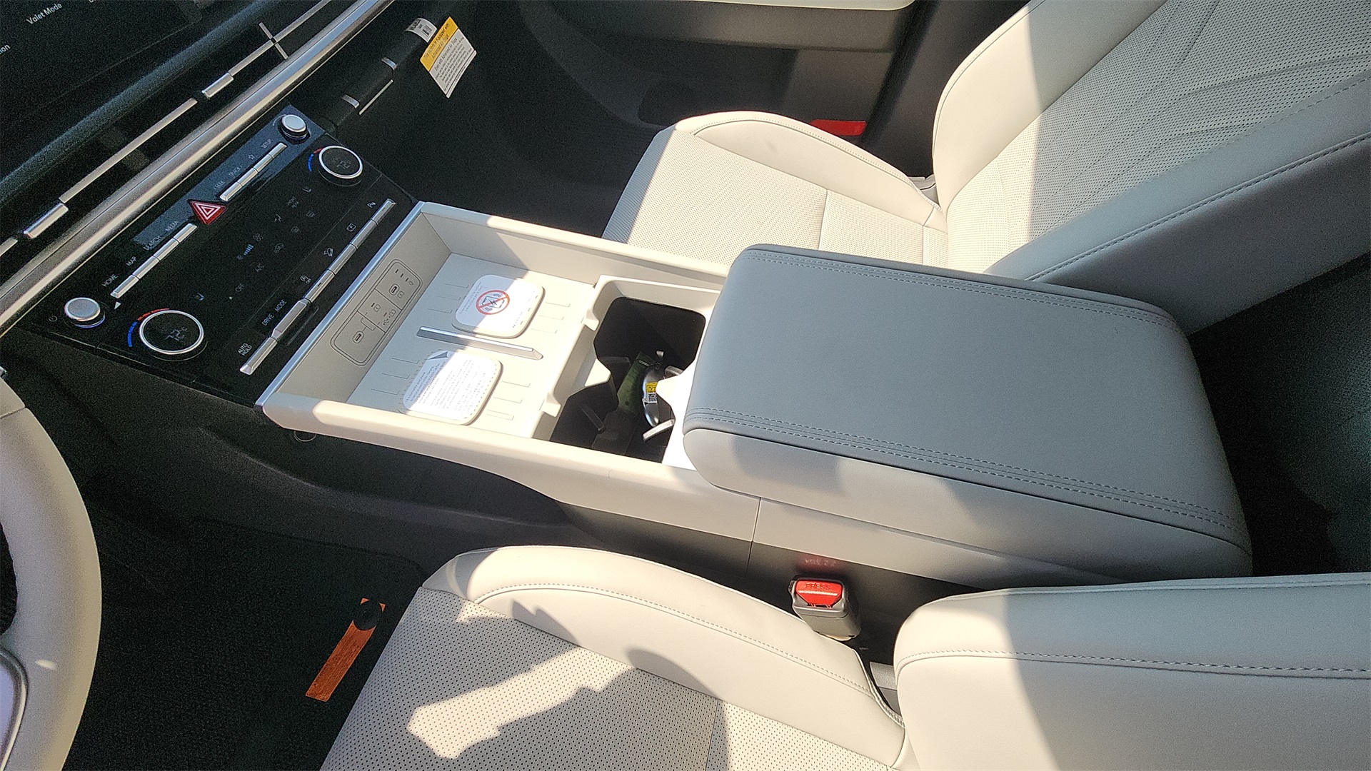 2026 Hyundai Santa Fe SEL photo 13