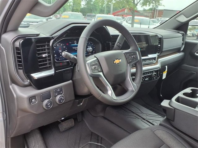 2025 Chevrolet Silverado 1500 LT photo 11