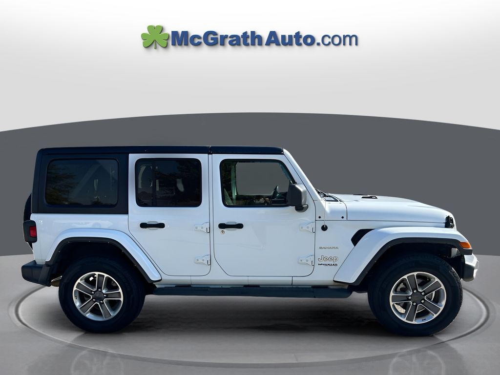 2022 Jeep Wrangler Unlimited Sahara photo 8