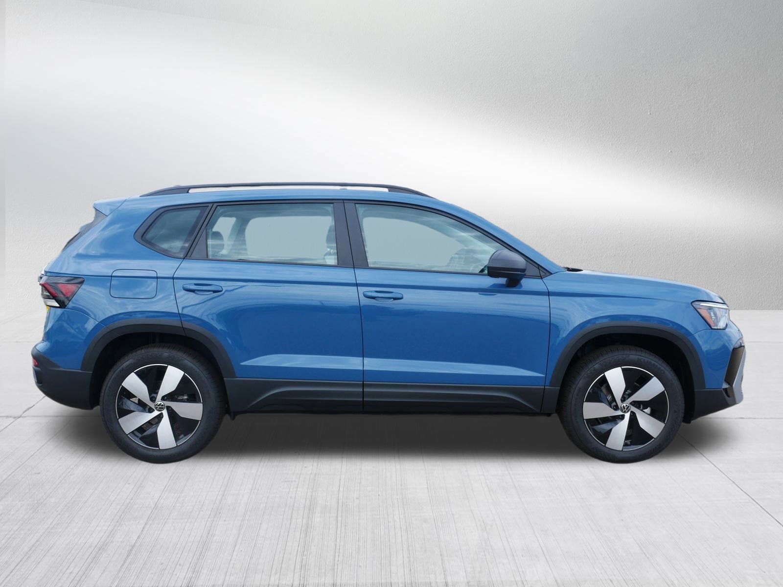 2025 Volkswagen Taos S photo 2