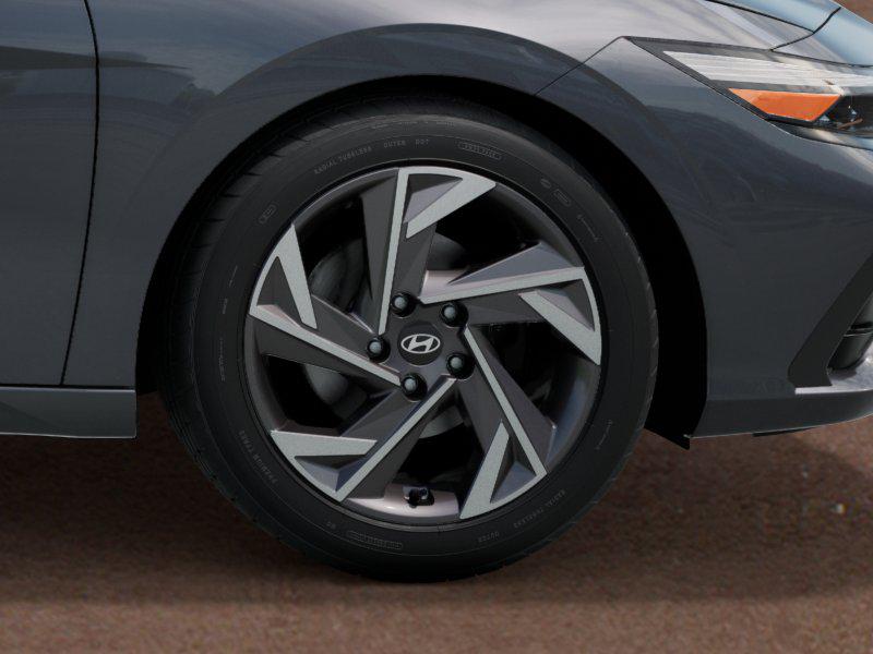 2025 Hyundai Elantra Hybrid Limited photo 7