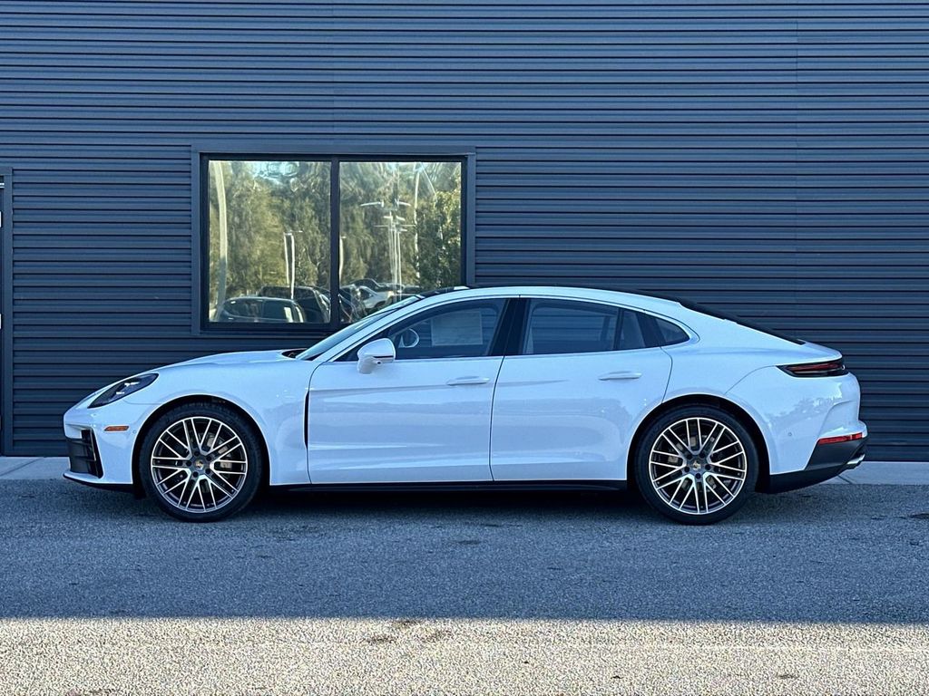 2025 Porsche Panamera Base photo 10