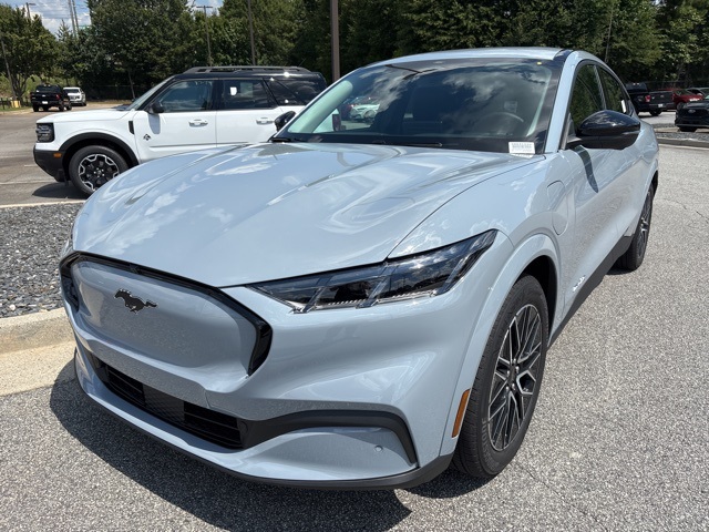2025 Ford Mustang Mach-E Premium photo 4