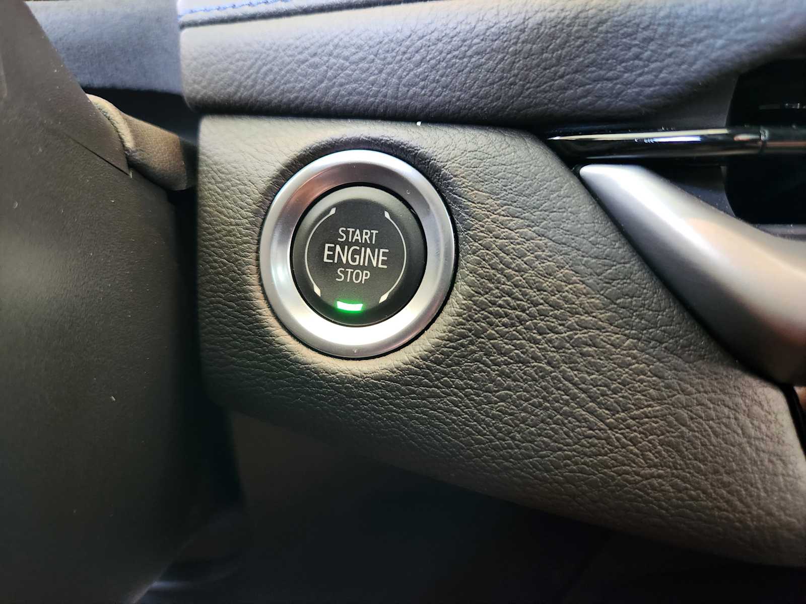 2025 Cadillac XT4 Sport photo 15