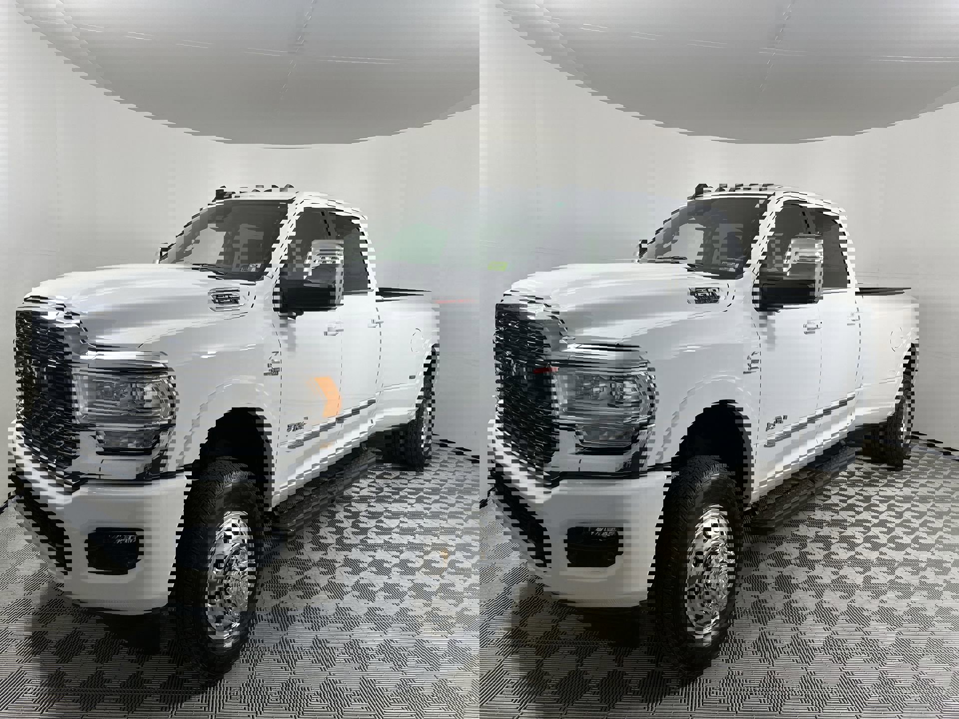 2024 Ram 3500 Limited photo 4