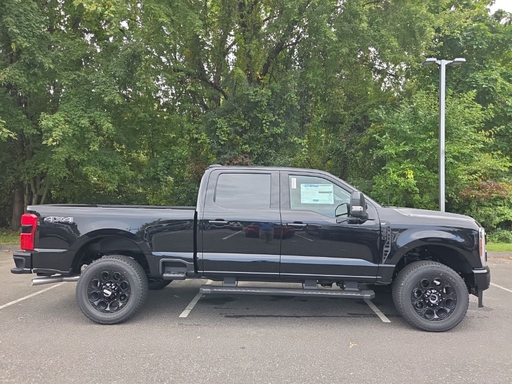 2026 Ford F-350 Super Duty XLT's photo