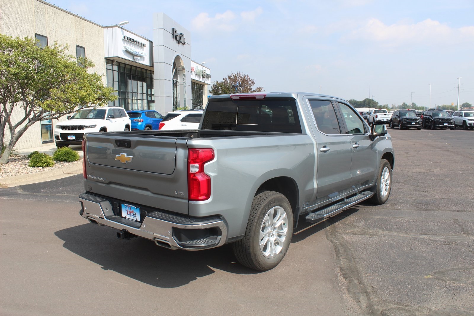 Used 2023 Chevrolet Silverado 1500 LTZ with VIN 2GCUDGED4P1153683 for sale in Luverne, Minnesota