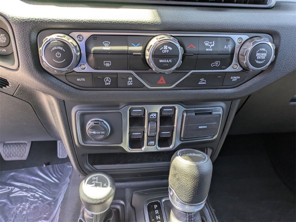 2025 Jeep Gladiator Sport S photo 19