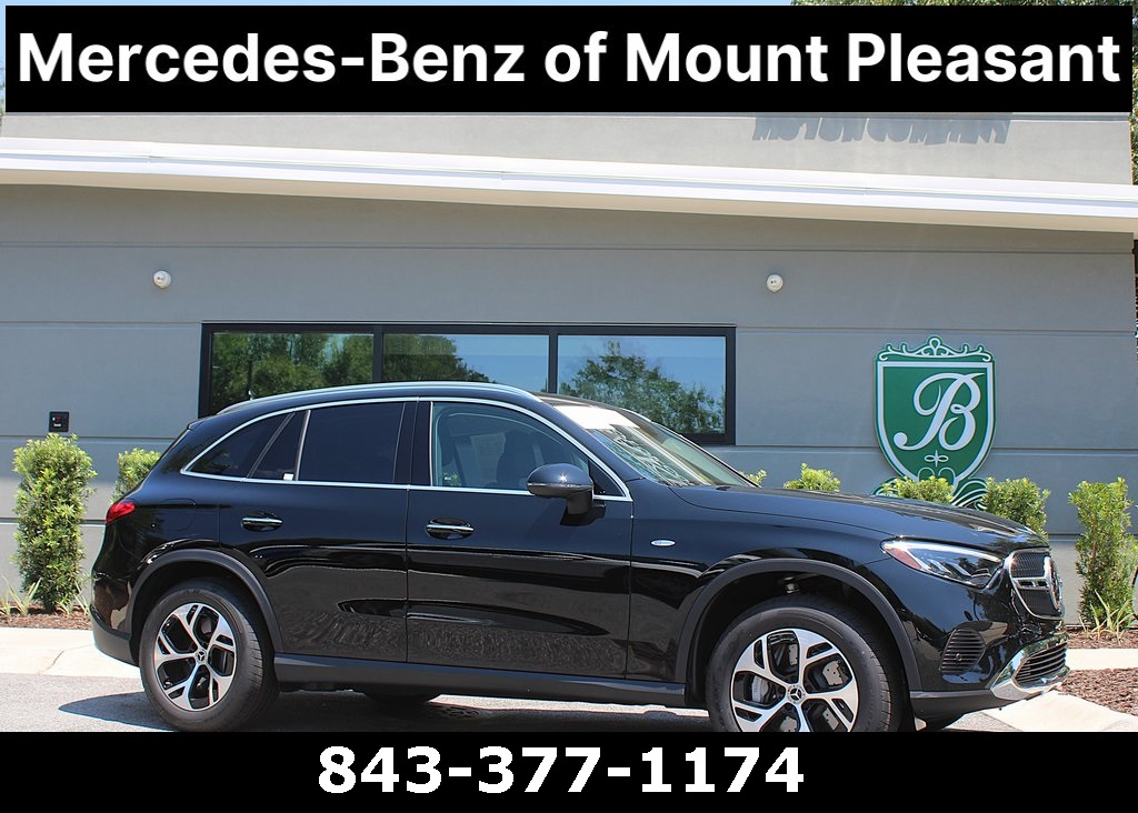 2025 Mercedes-Benz GLC Base's photo