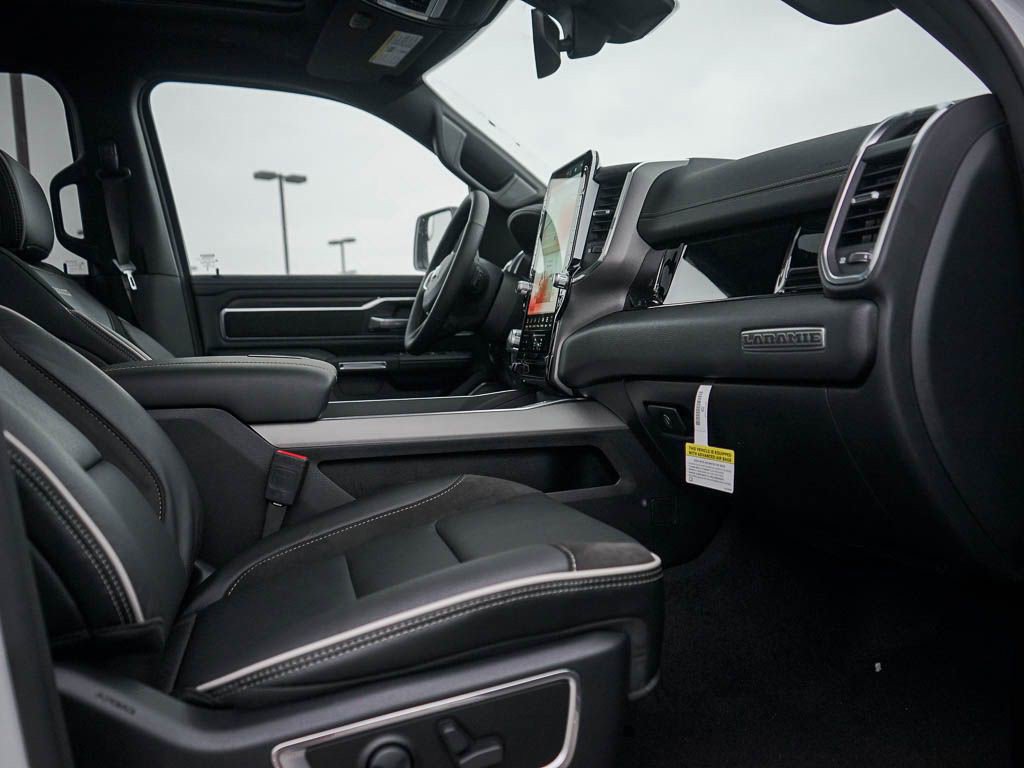 2025 Ram 1500 Laramie photo 5
