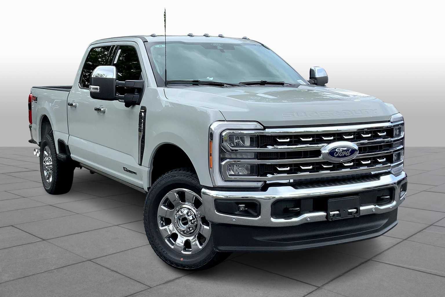 2025 Ford F-350 Lariat photo 2