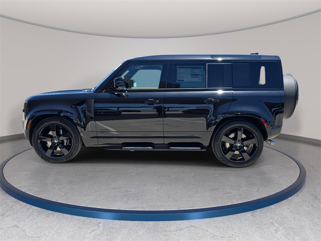 2025 Land Rover Defender 110 V8 photo 8