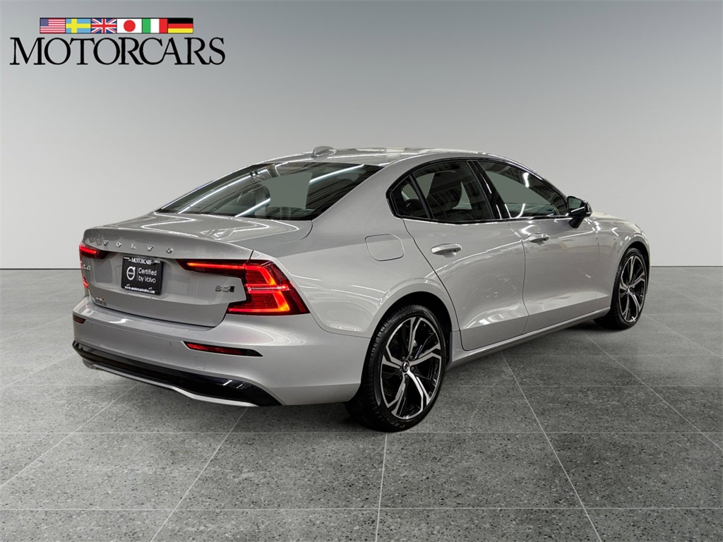 2023 Volvo S60 B5 Core photo 3