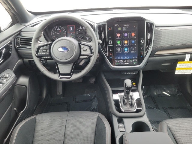 2025 Subaru Forester Touring photo 11