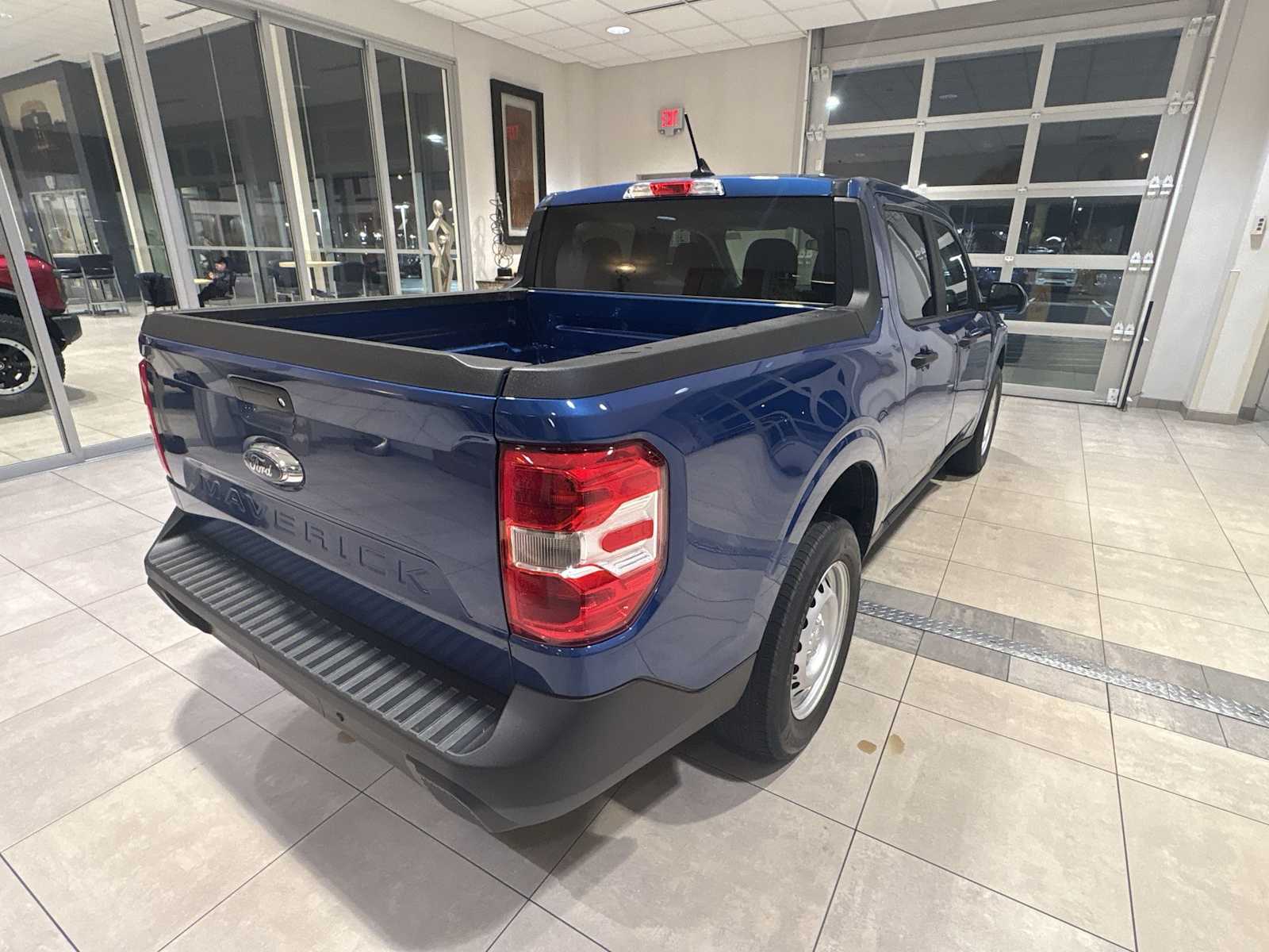 2023 Ford Maverick XL photo 2