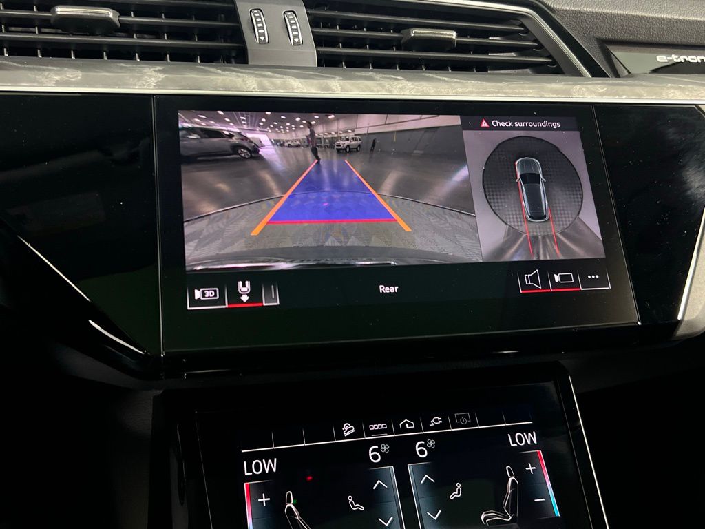 2024 Audi Q8 E-tron Premium Plus photo 17